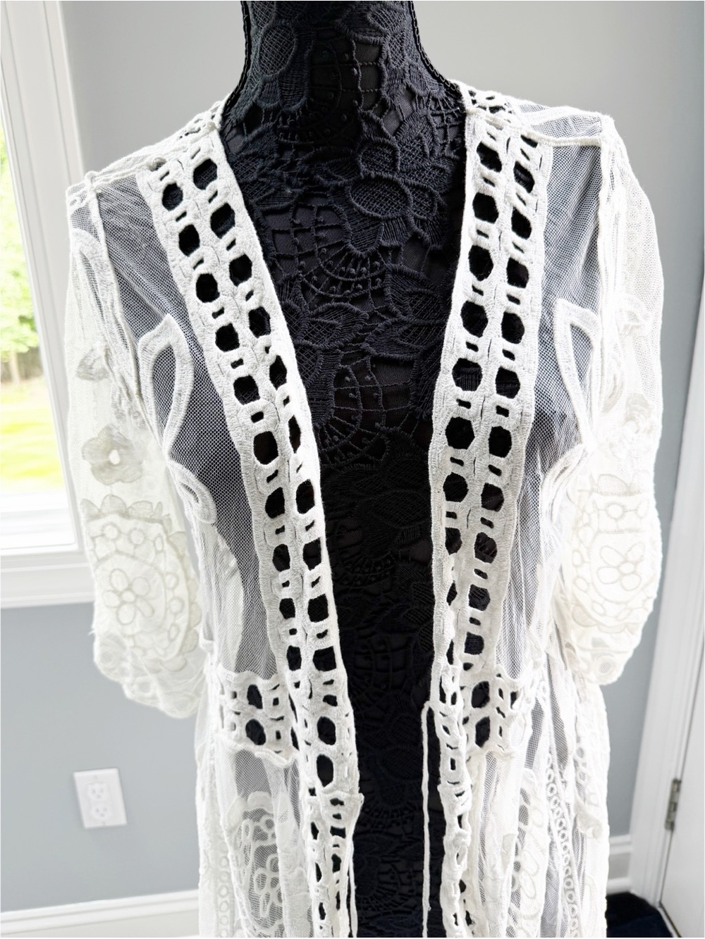 NWOT White Crochet Lace Duster Kimono - Picture 2 of 5